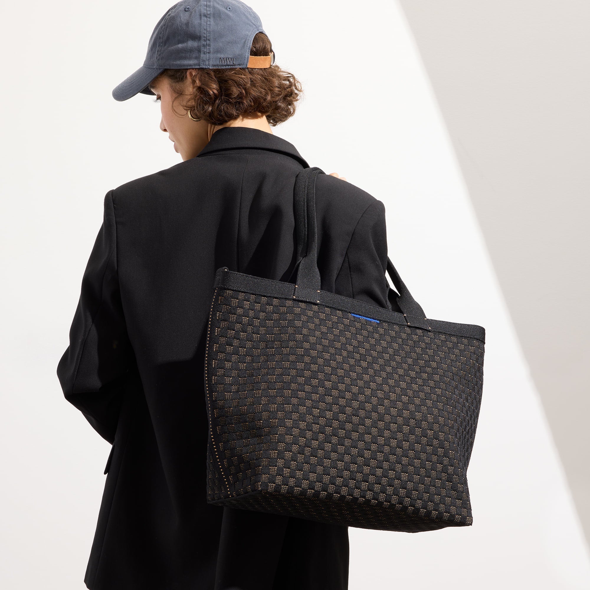 The Lightweight Zip Tote - Night Song
